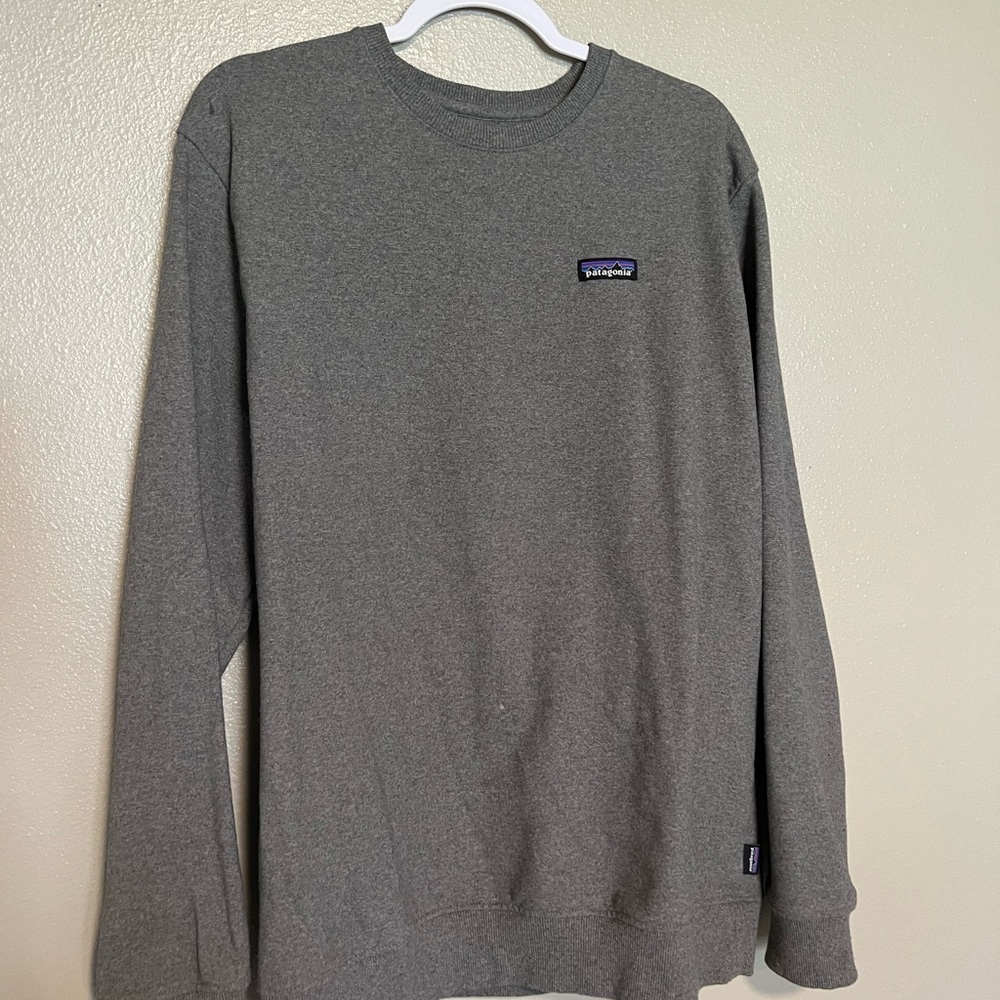Mens size L patagonia crew neck sweatshirt, great condition